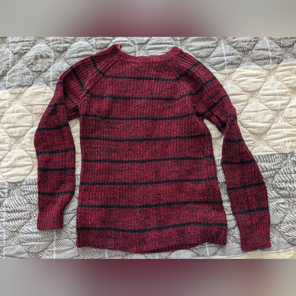 Suzy Shier, medium sweater, red - Picture 2 of 3
